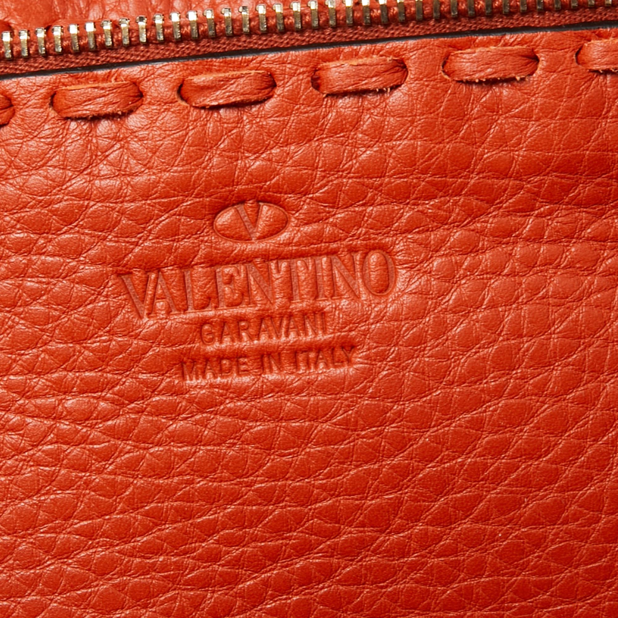 Valentino Orange Pebbled Leather Fringe C-Rockee Tote In Good Condition In Dubai, Al Qouz 2