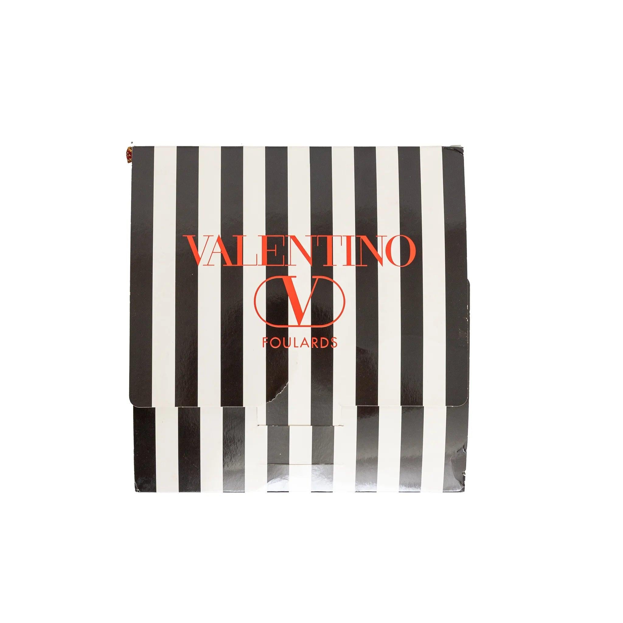 Valentino Paisley Print Scarf - '90s en venta 1