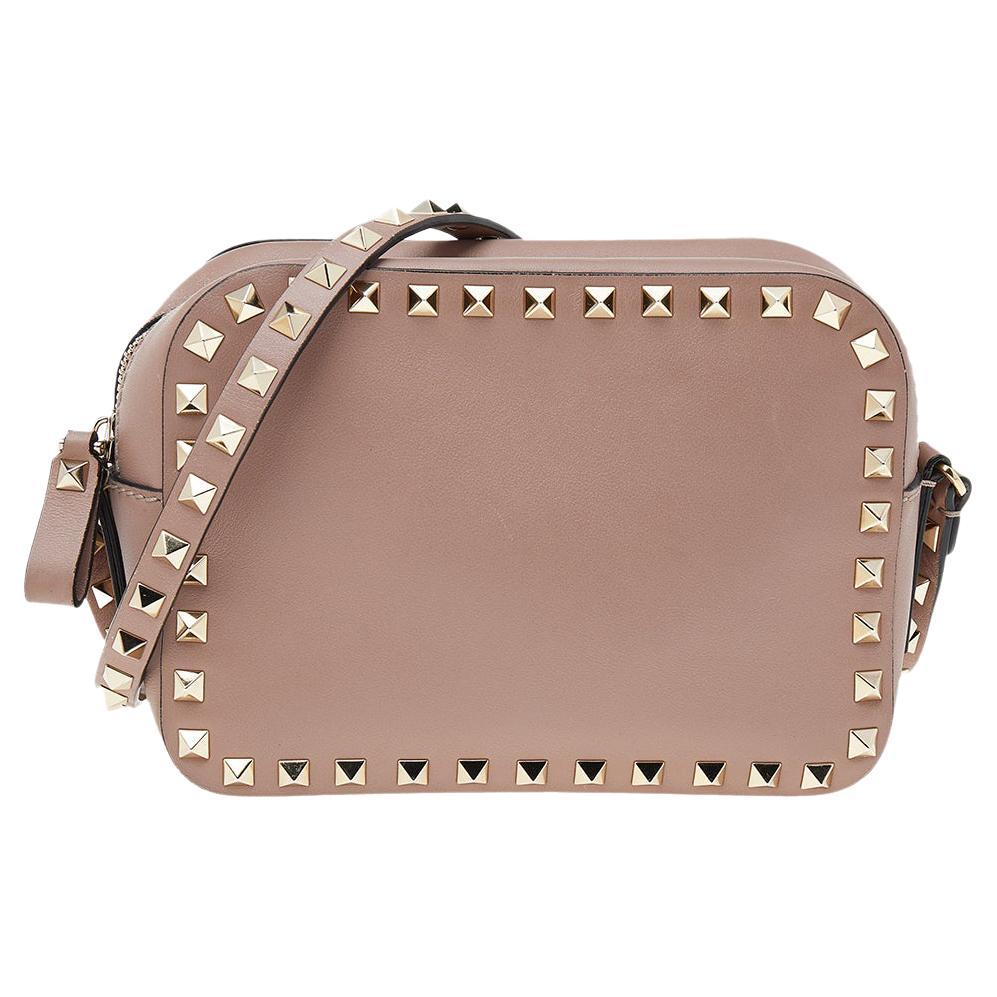 Valentino Valentino Pastellfarbene Leder-Kameratasche mit Nieten