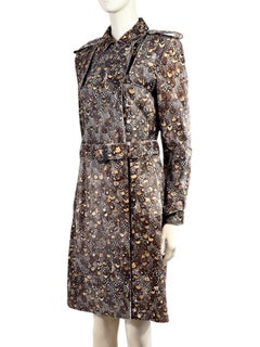 Valentino Pierpaolo Piccioli Herbst 2011, Look 38: Mantel aus Ponyhaar mit Federn