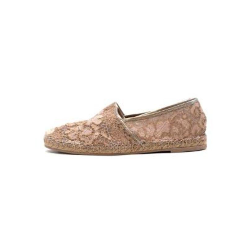 Valentino Pink and Gold Lace Espadrilles In Good Condition For Sale In London, GB
