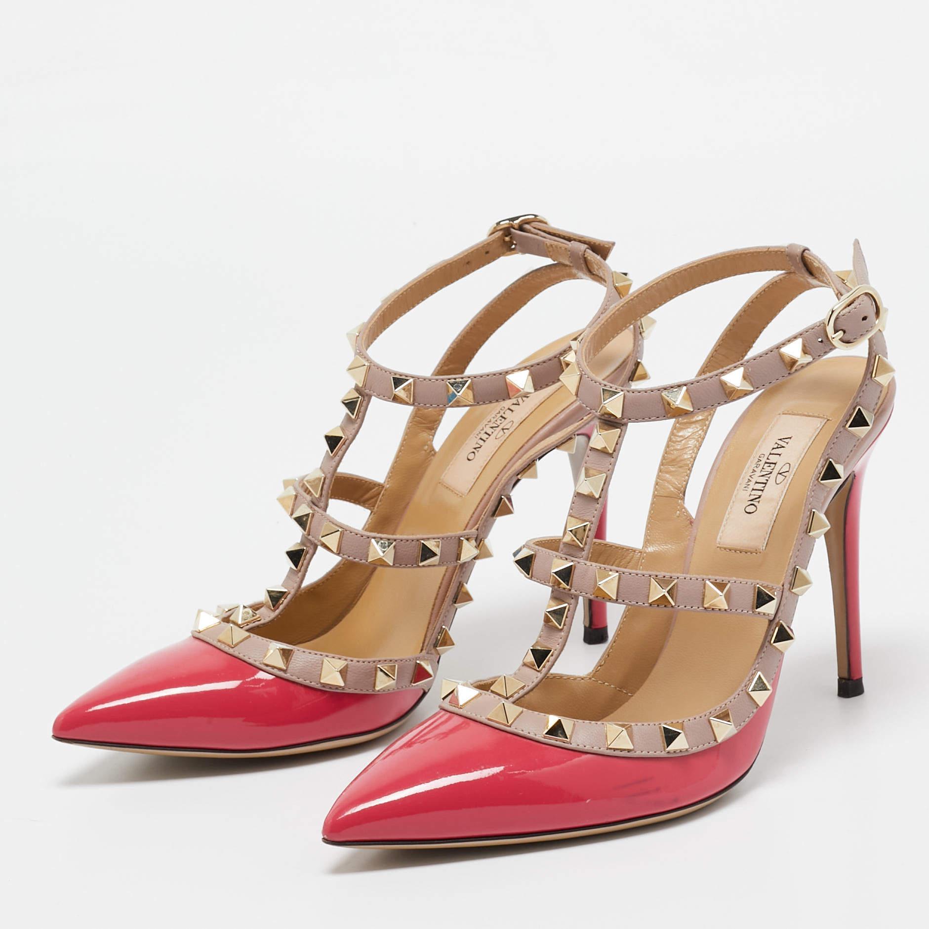 Faites preuve de chic avec ces escarpins de créateur. Ils présentent des talons robustes et des semelles durables, parfaits pour vos sorties à la mode.