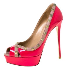 Valentino Pink/Beige Patent Leather Rockstud Peep Toe Platform Pumps Size 39.5 Valentino Pink/Beige Patent Leather Rockstud Peep Toe Platform Pumps Size 39.5