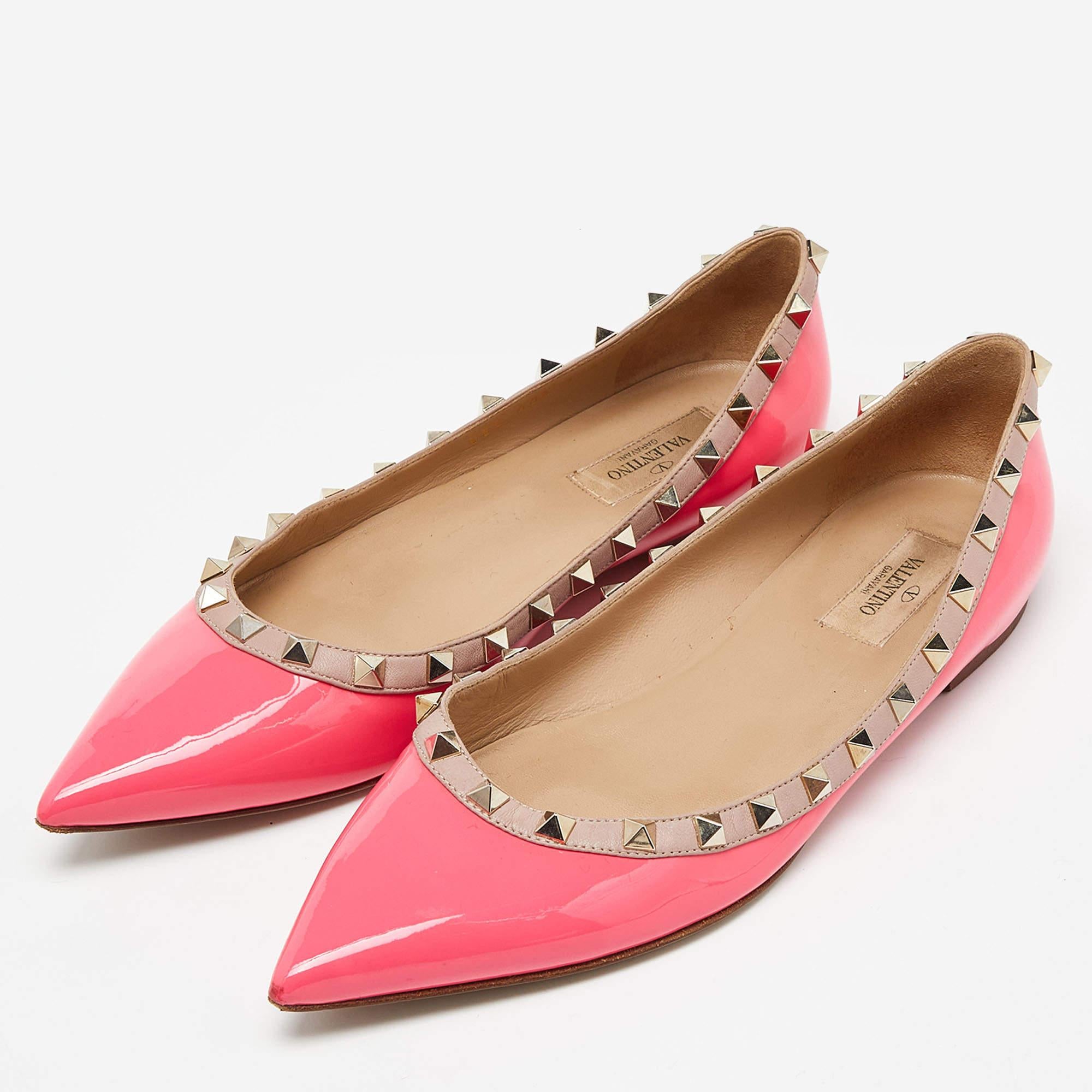 Valentino Pink/Beige Patent Leather Rockstud Pointed Toe Ballet Flats Size 40 For Sale 3