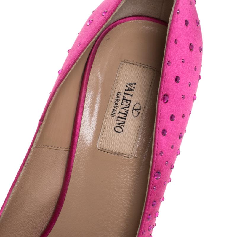 Women's Valentino Pink Crystal Embellished Satin Peep Toe Platform Pumps Size 40