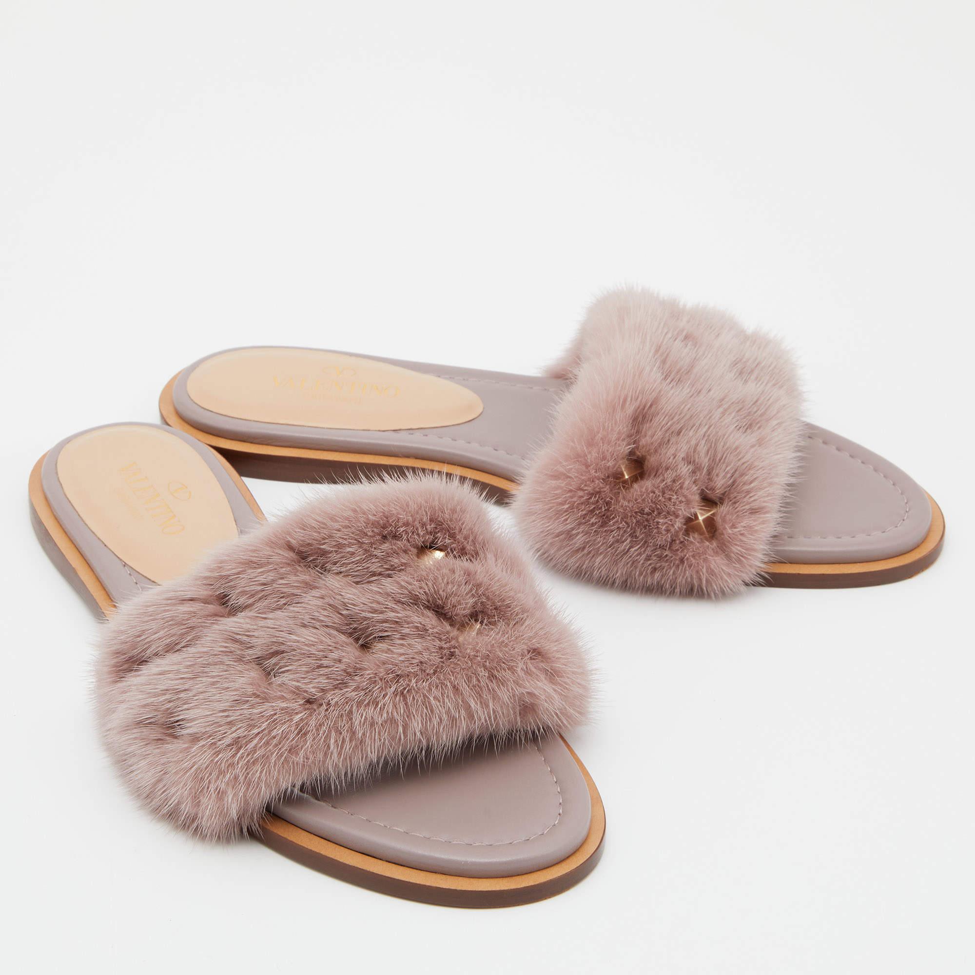 Valentino Pink Fur and Leather Rockstud Flat Sandals Size 39 1
