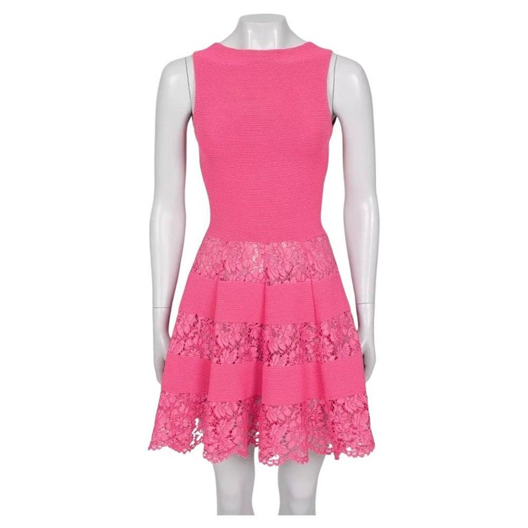 valentino pink lace dress Valentino Kaftan Pink Heavy Lace DRESS- With Tags- RRP$4,300 AUD