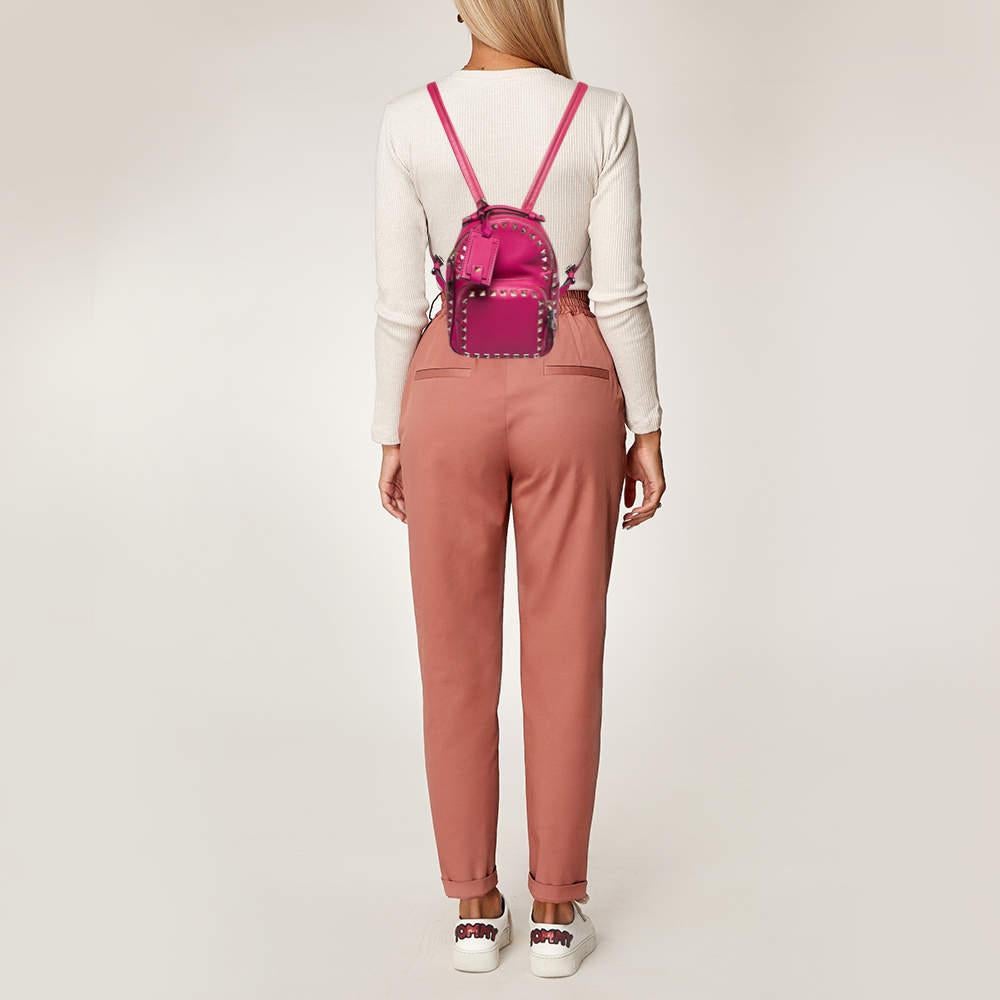 Valentino Pink Leather Mini Rockstud Backpack In Good Condition In Dubai, Al Qouz 2