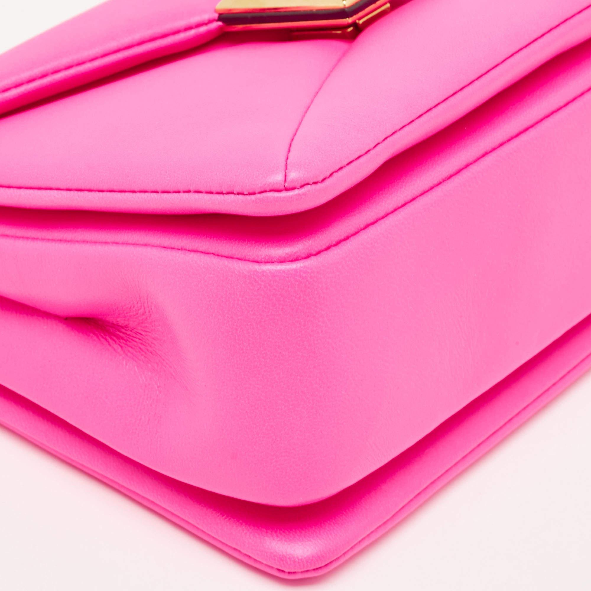 Valentino Pink Leather One Stud Flap Shoulder Bag For Sale 2
