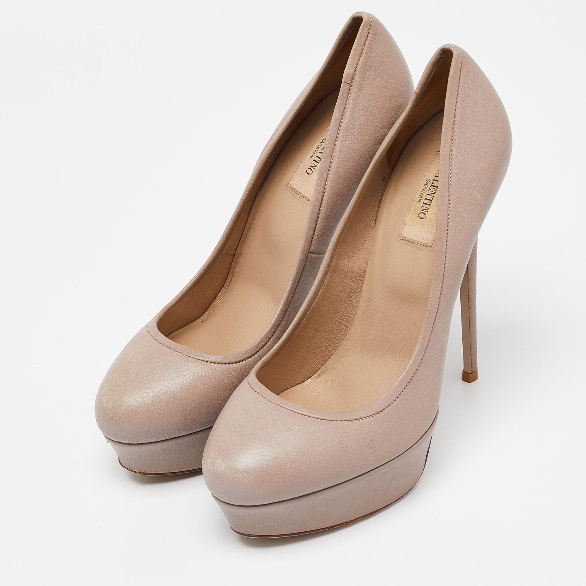Make a chic style statement with these designer pumps. They showcase sturdy heels and durable soles, perfect for your fashionable outings!