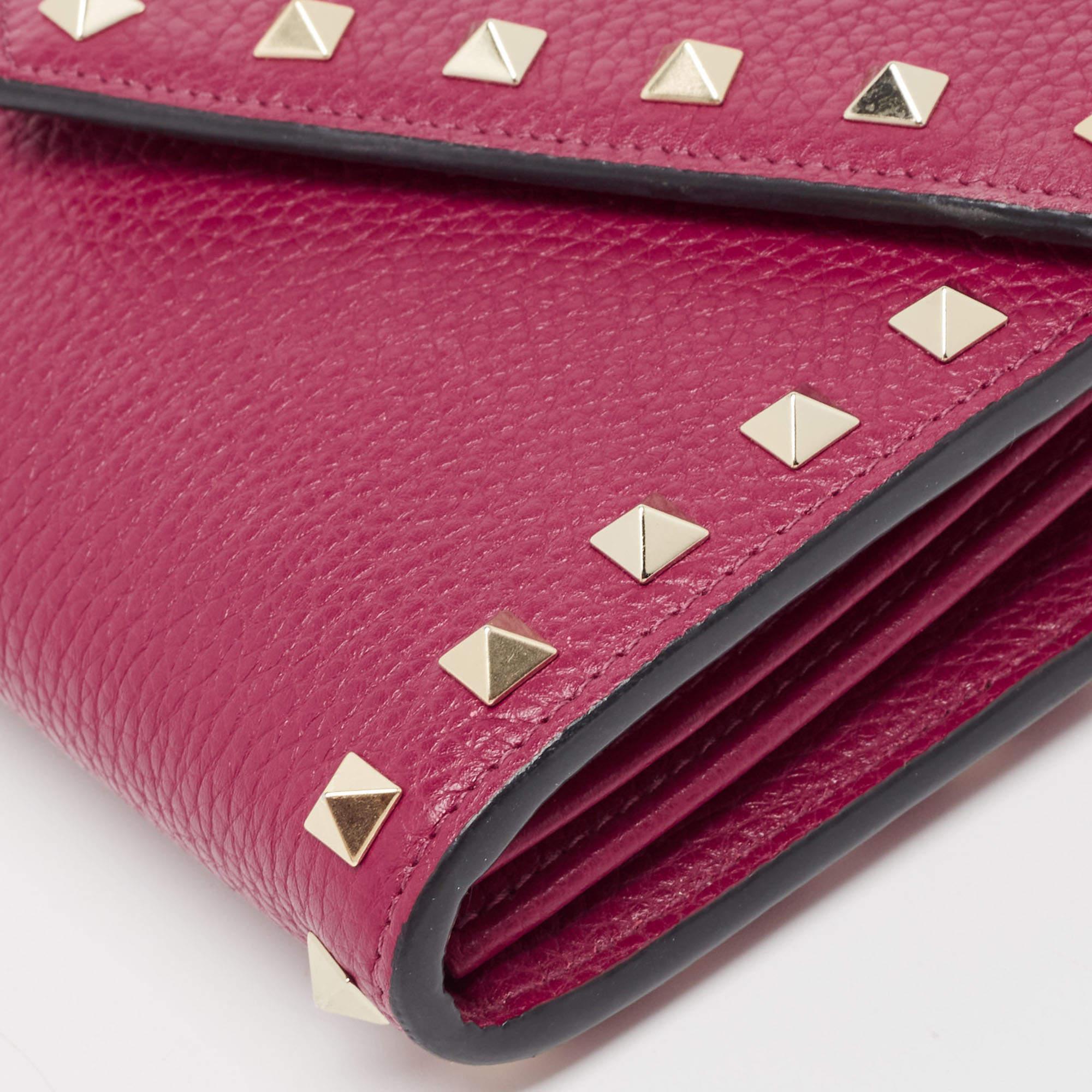 Valentino Rosa Leder Rockstud Umschlag Brieftasche auf Kette im Angebot 2