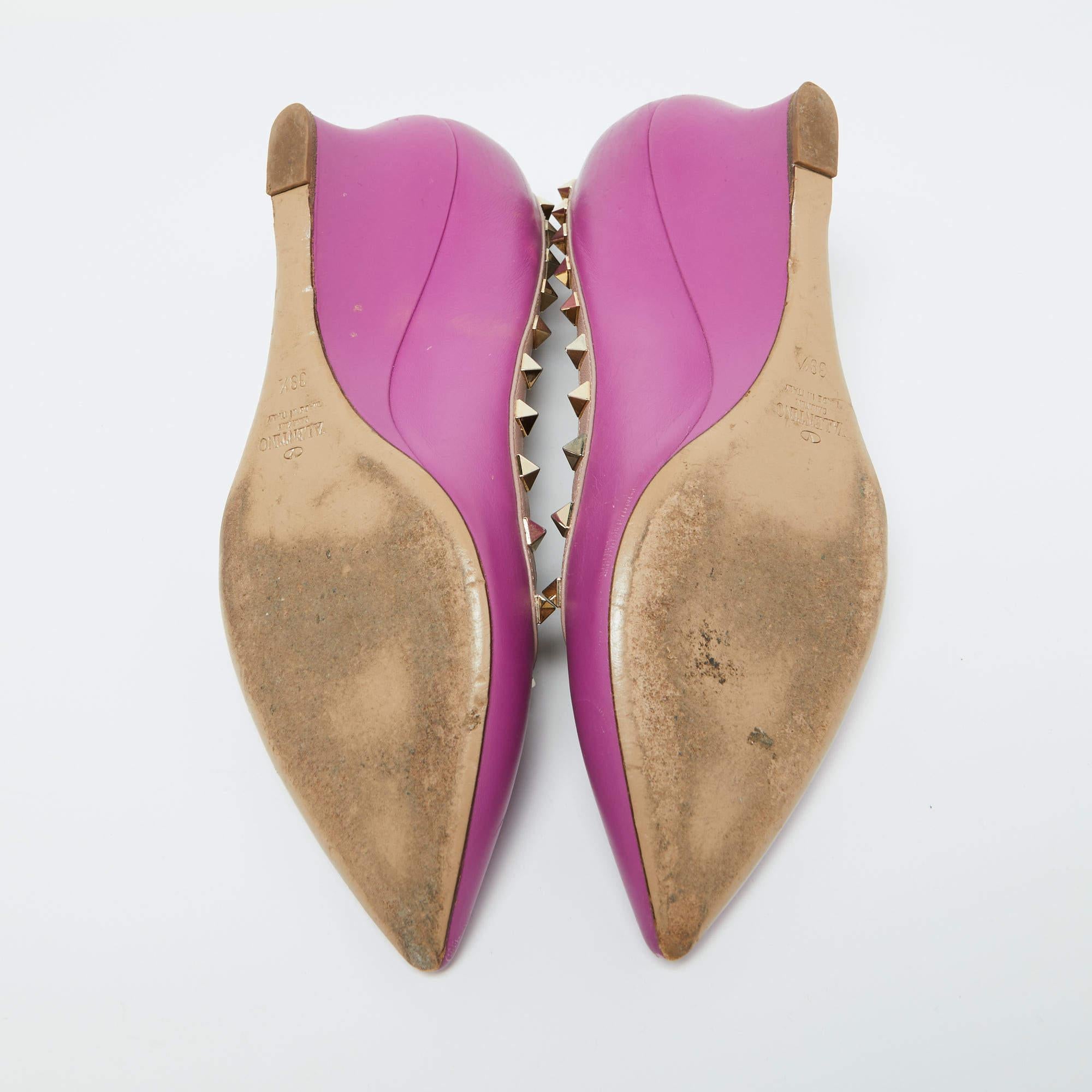 Bombas de cuña Rockstud de piel rosa Valentino talla 39.5 1