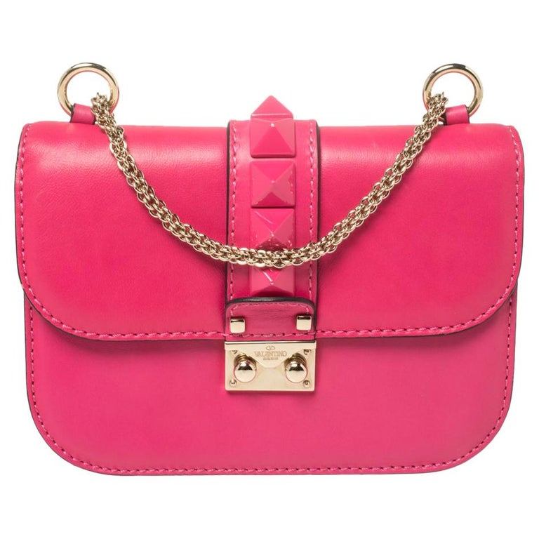 Puno Junction Reporter Valentino Pink Leather Small Rockstud Glam Lock Flap Bag at 1stDibs