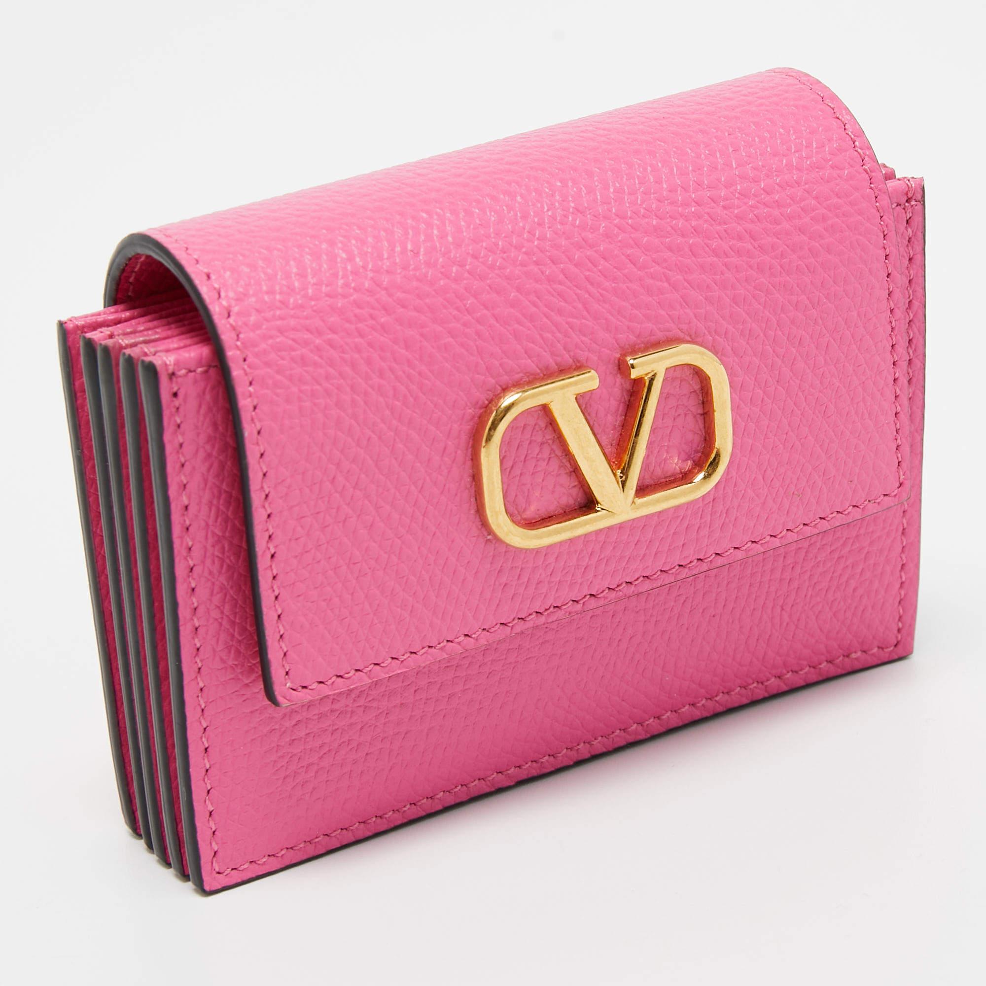 Valentino Pink Leather VLogo Accordion Card Holder In New Condition In Dubai, Al Qouz 2
