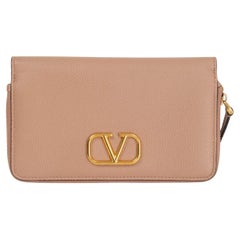 VALENTINO pink leather VLOGO ZIP Wallet Rose Cannelle