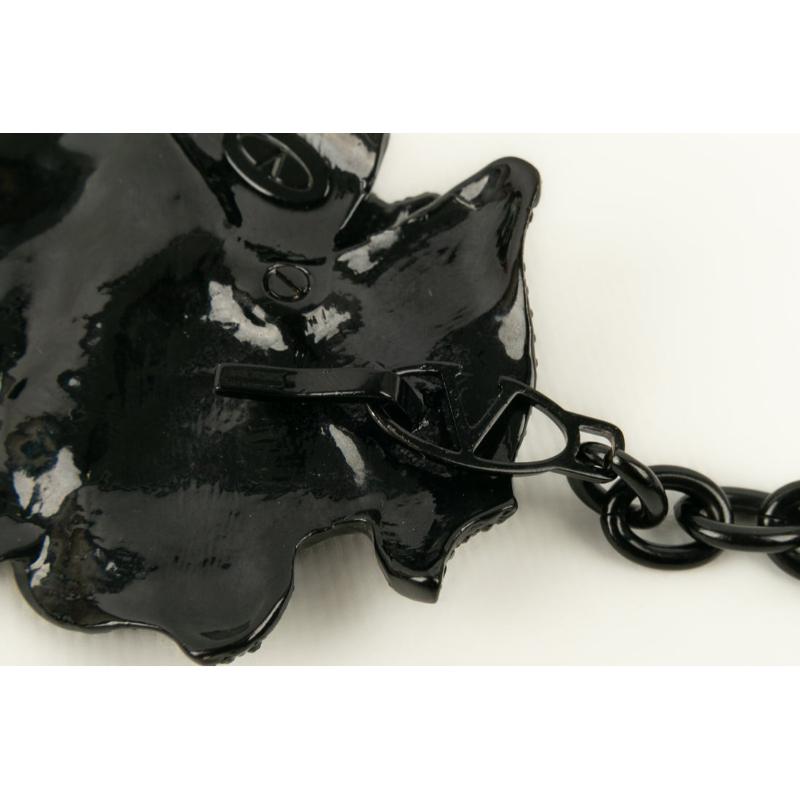 Valentino Pink Necklace in Black Enameled Metal For Sale 4
