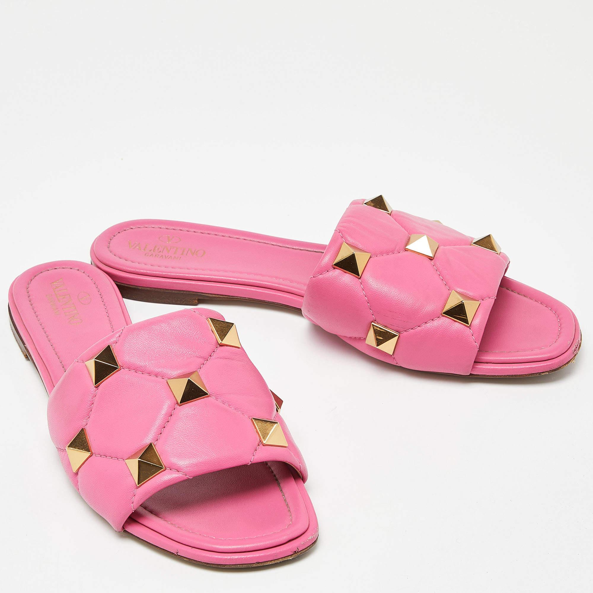 Valentino Pink Quilted Leather Roman Stud Flat Slides Size 41 For Sale 1