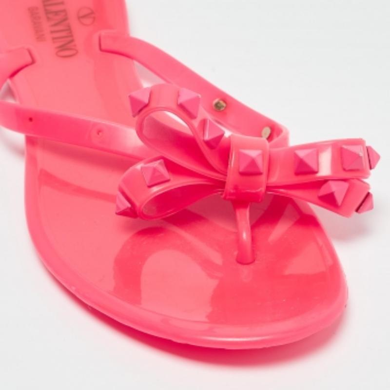 Donna Valentino, ballerine Rockstud in gomma rosa taglia 38 in vendita