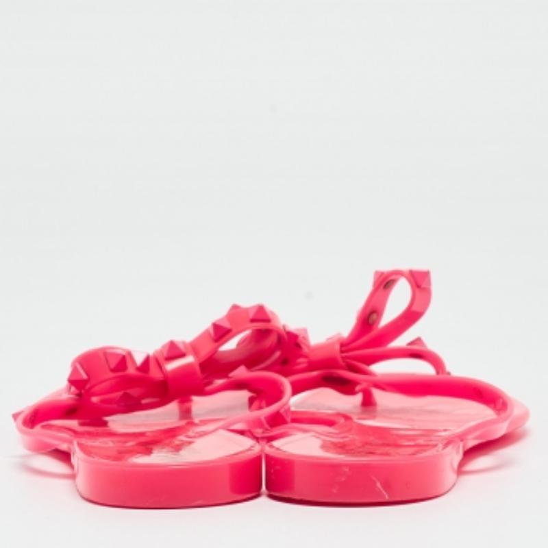 Valentino, ballerine Rockstud in gomma rosa taglia 38 in vendita 1