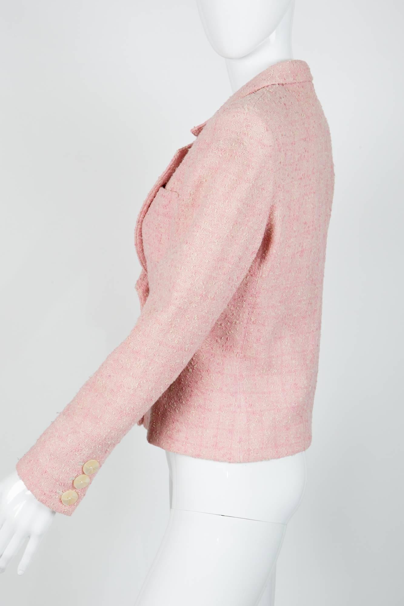 Valentino Rosa Tweed Jacke  im Zustand „Gut“ im Angebot in Paris, FR