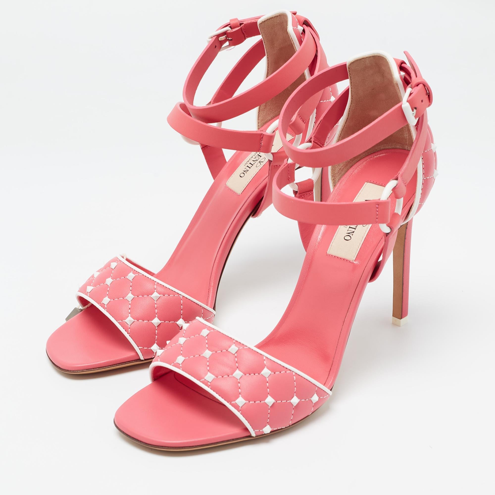 When considering Valentino, three words come to mind: luxurious, bold, and iconic. These gorgeous shoes are crafted from prime quality materials, and the sleek silhouette is adorned with carefully placed Rockstuds. They can be styled with various