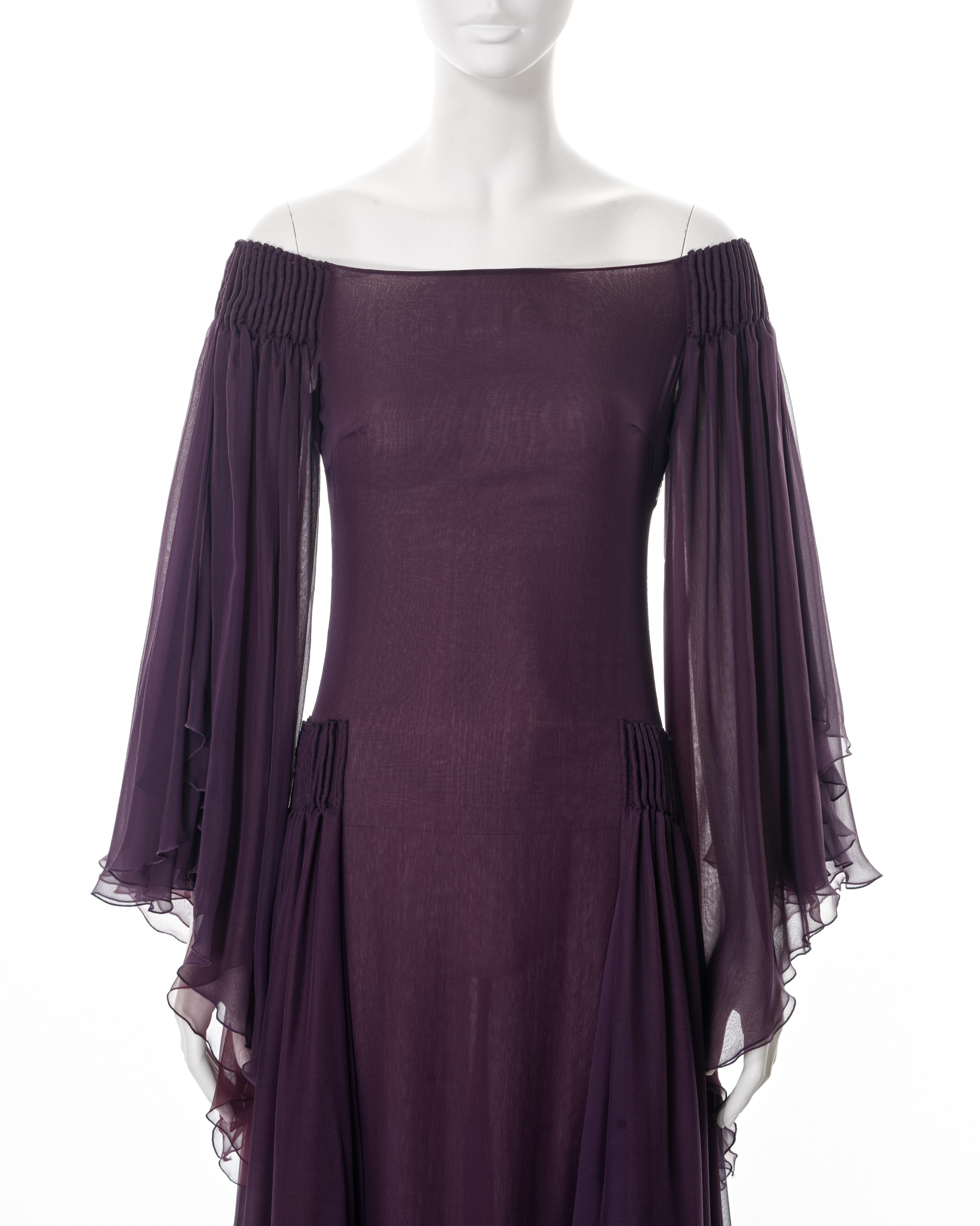 Valentino plum silk angel-sleeve evening dress, fw 2002 In Excellent Condition For Sale In London, GB