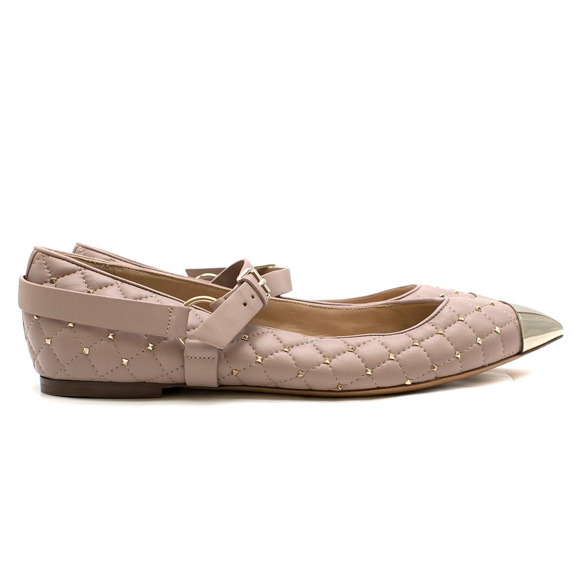 Valentino Poudre Quilted Calfskin Rockstud Ballerina Flats

-Poudre pink, calfskin leather
-Gold toned hardware
-Point toe
-Double ankle strap closure 
-Nude leather insole 

Please note, these items are pre-owned and may show some signs of storage,