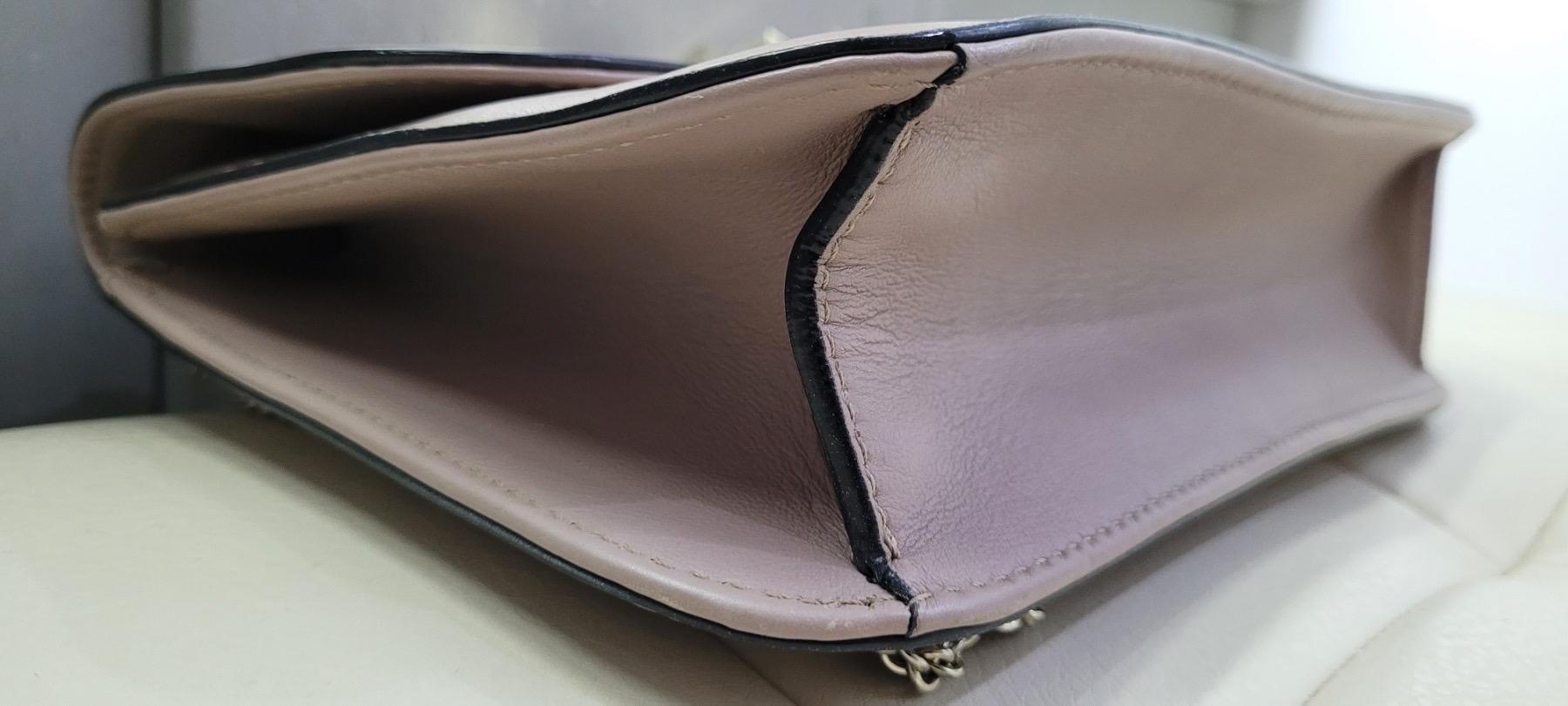 Valentino Poudre Rockstud Glam Medium Lock Shoulder Bag For Sale 7
