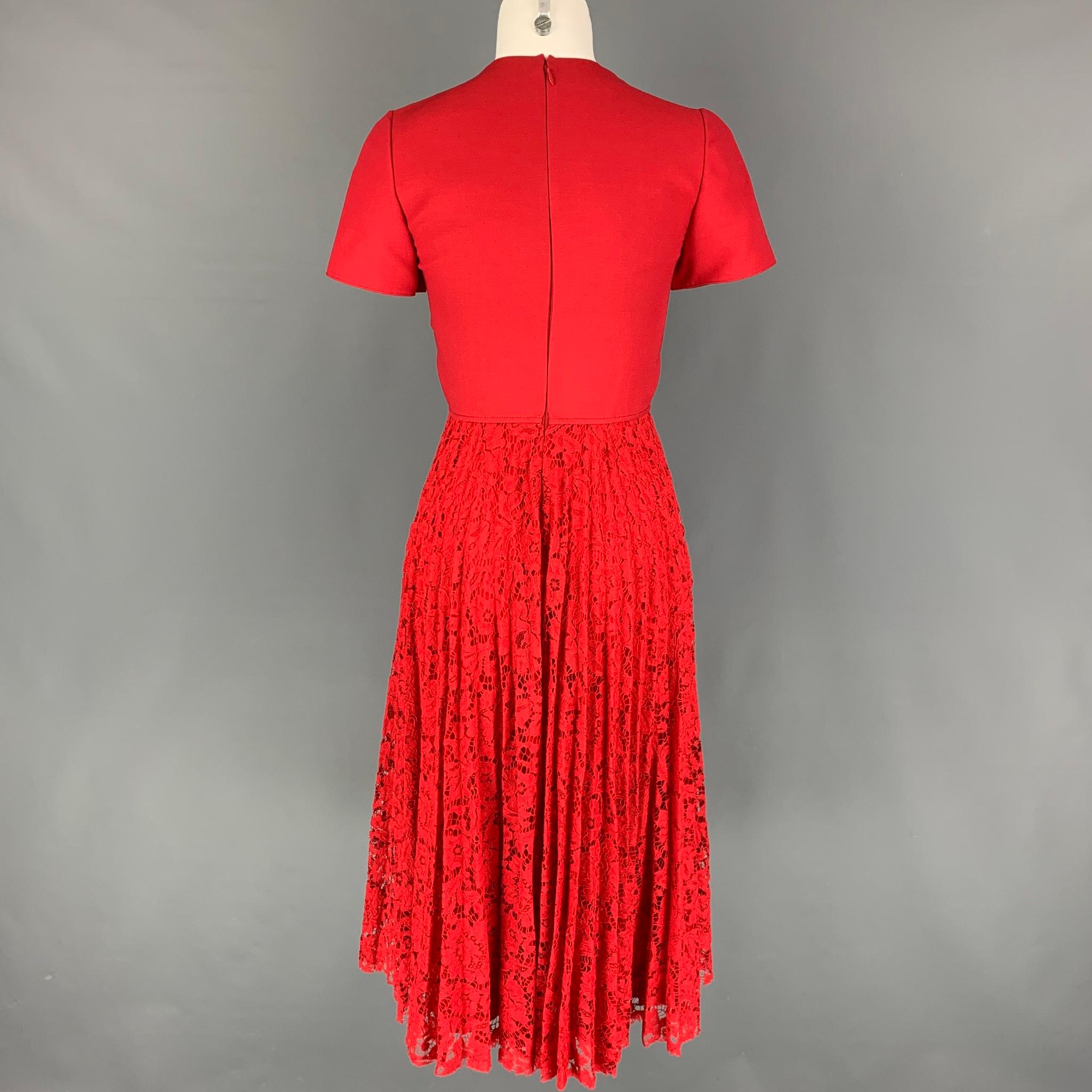 VALENTINO Pre-Fall 19 Size 0 Red Viscose Blend Lace Pleated Dress In Good Condition In San Francisco, CA