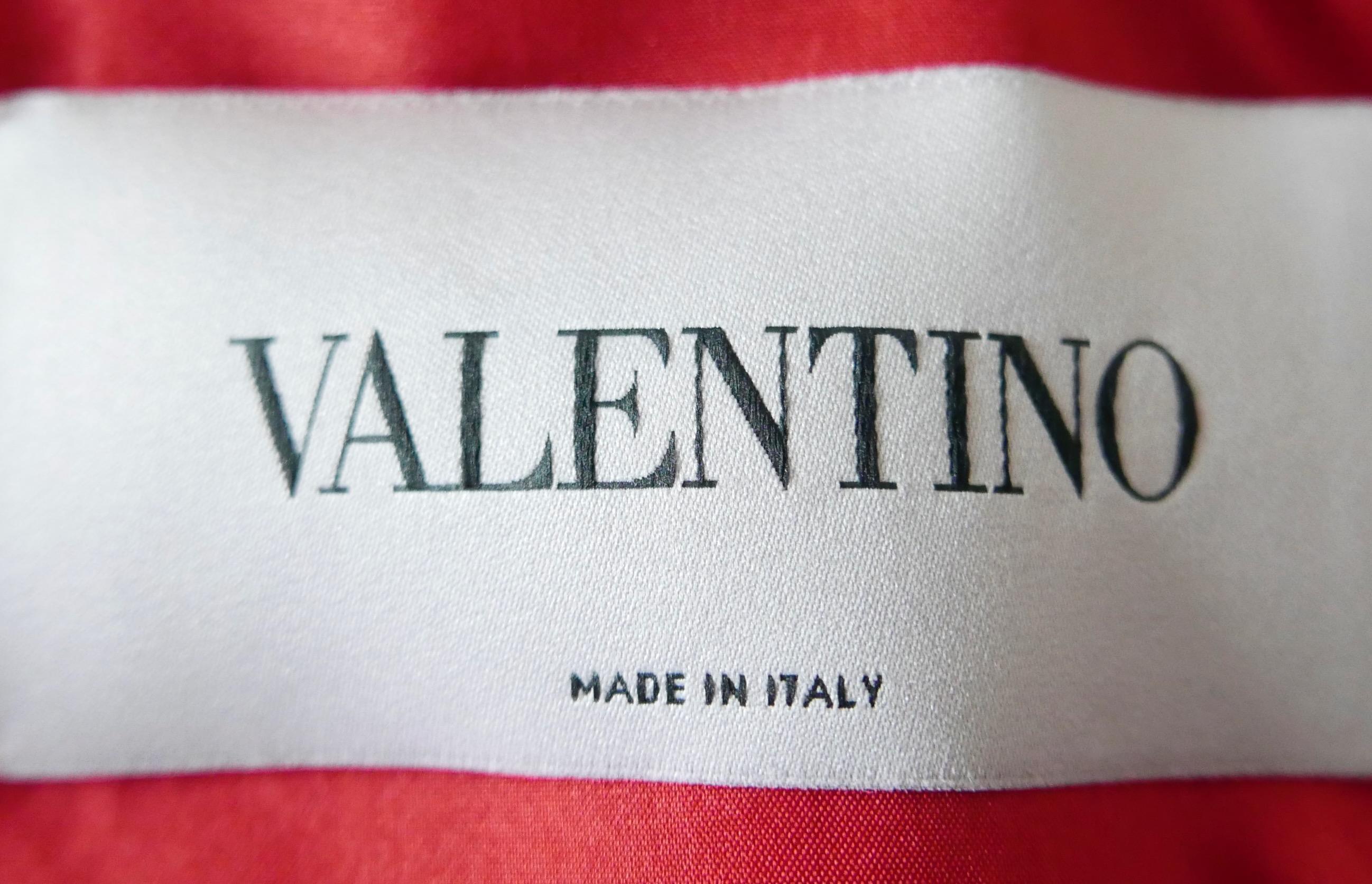   Robe cape rouge Valentino pré-automne 2014 Pour femmes 