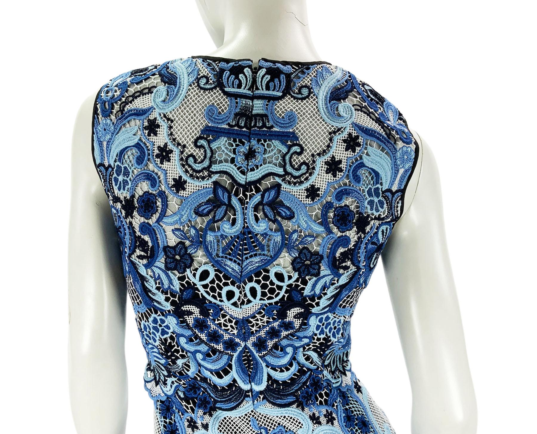 Valentino Pure Porcelain Collection Delftware Blue Floral Guipure Lace  Dress 4 For Sale 8