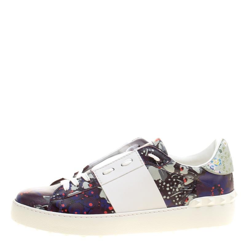 Featuring a vibrant flora print, this pair of sneakers from the house of Valentino have been crafted to mirror the latest trends of the season. The lush leather construction makes sure that thee sneakers are long-lasting and sturdy enough to be