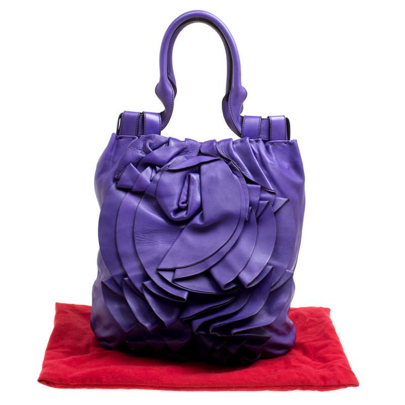 Valentino Fourre-tout Petale Shopper en cuir violet en vente 7