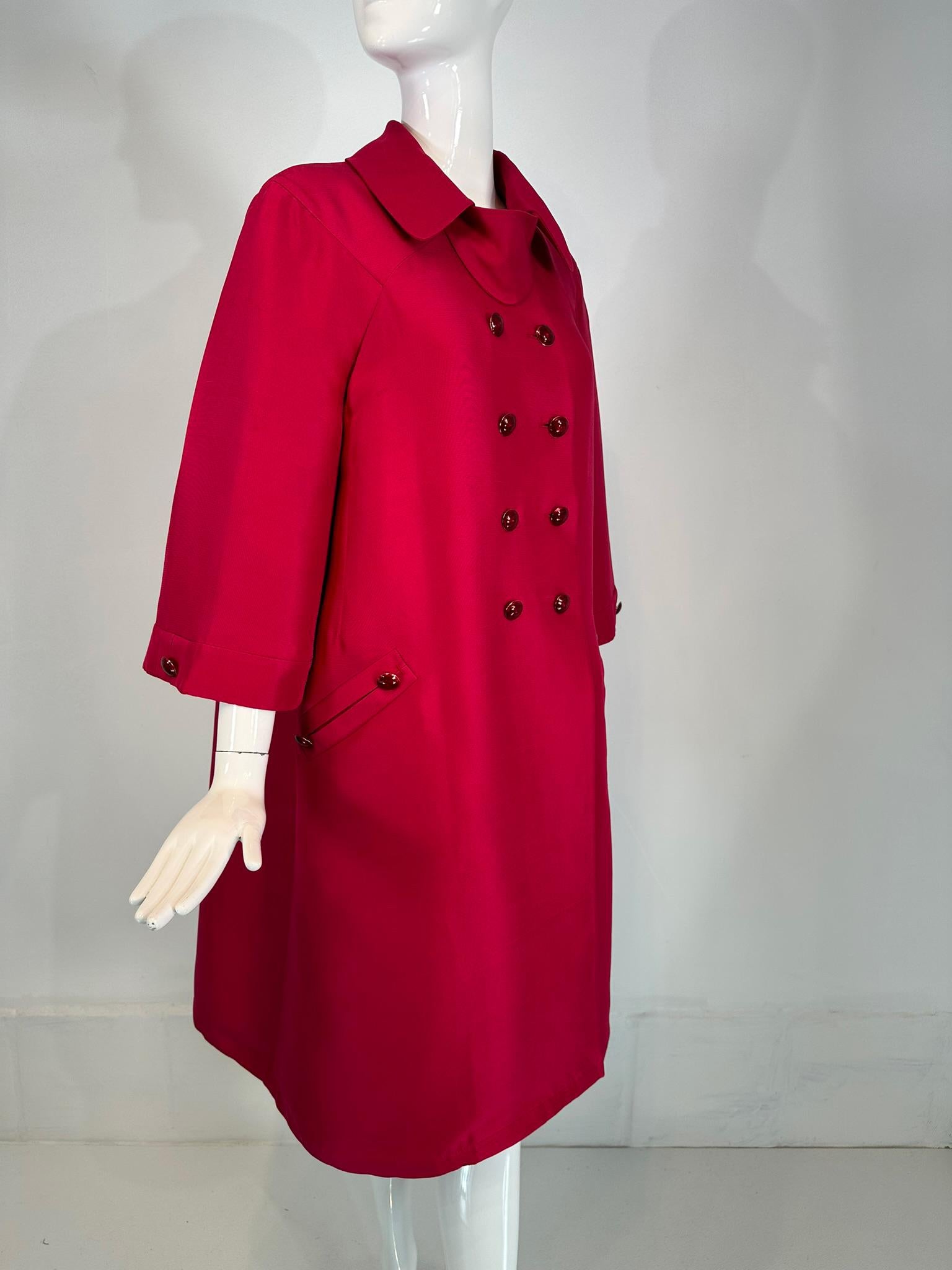 Valentino Raspberry Red Silk Double Breasted Inverted Pleat Back Evening Coat In Good Condition For Sale In West Palm Beach, FL
