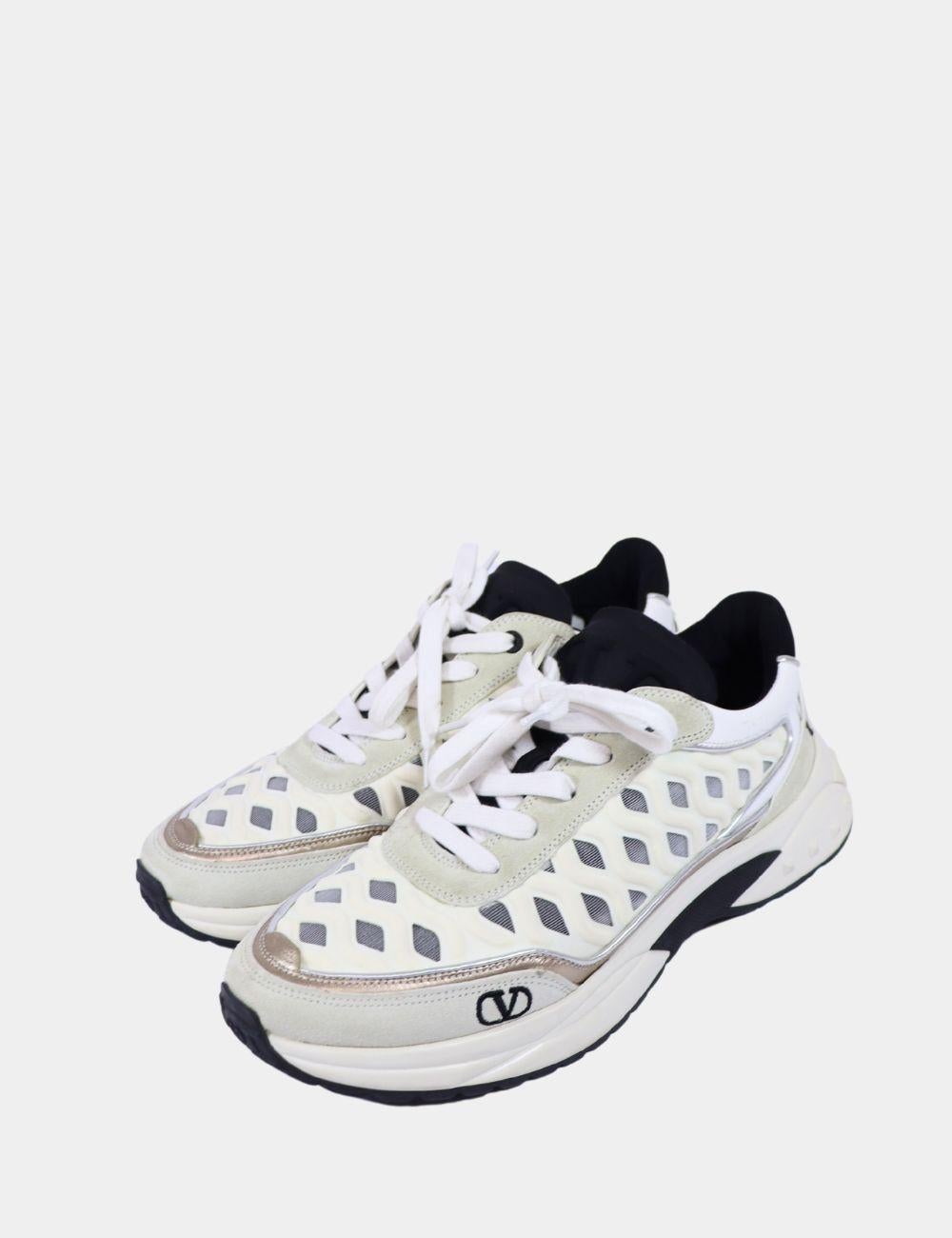 Zapatillas Valentino Ready Go Runner Talla EU 39 en Bueno estado para la venta en Amman, JO