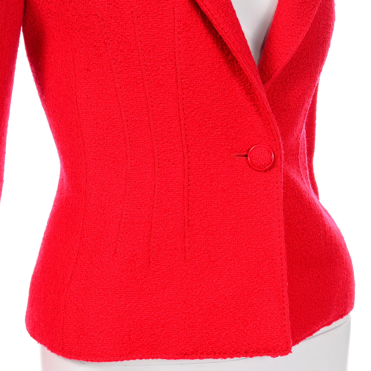Valentino Red Boucle Wool Short Single Button Blazer Jacket In Excellent Condition In Portland, OR