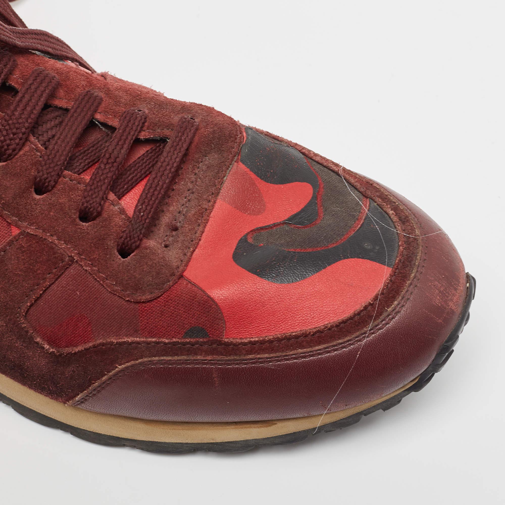 Valentino Rote Camouflage-Rockrunner-Turnschuhe aus Leder und Segeltuch Größe 45 im Angebot 2