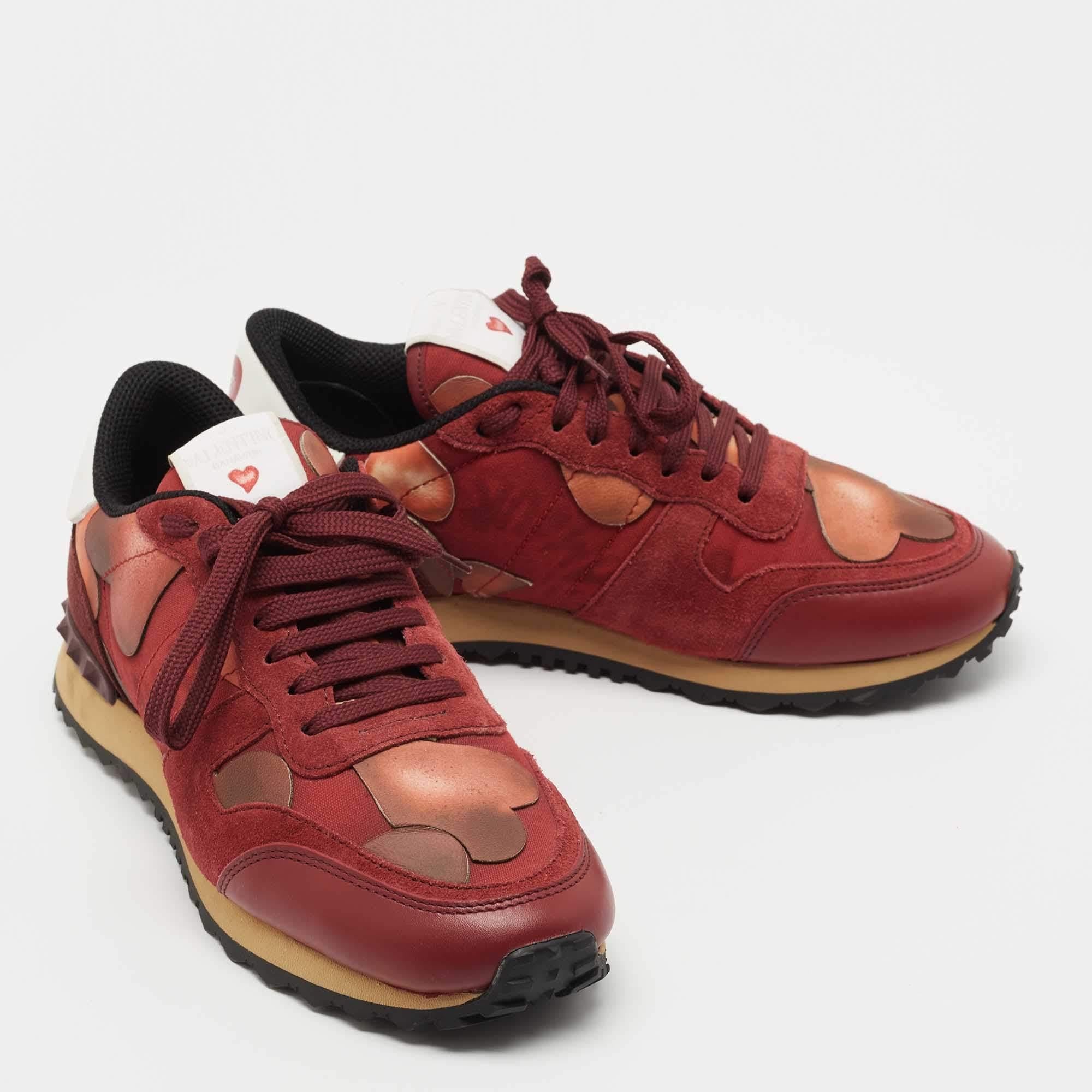 Valentino Red Canvas, Leather and Suede Rockrunner L'Amour Sneakers Size 40.5 In New Condition In Dubai, Al Qouz 2