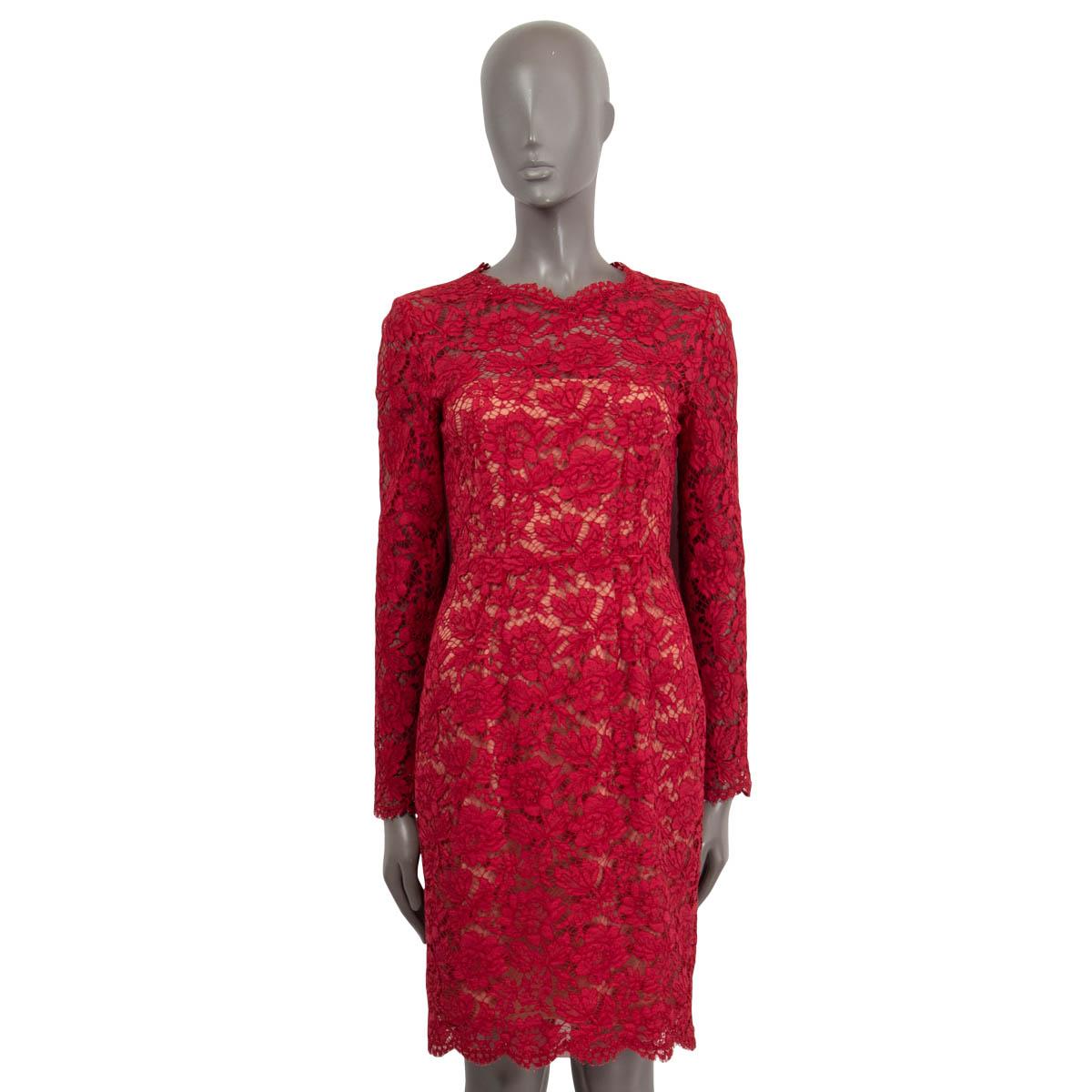 Rouge VALENTINO Robe droite à manches longues en coton rouge FLORAL GIUPURE LACE 40 S en vente