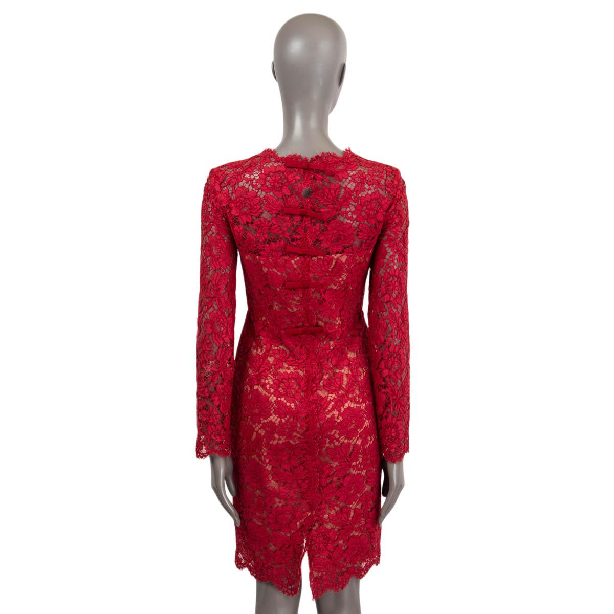 VALENTINO Robe droite à manches longues en coton rouge FLORAL GIUPURE LACE 40 S Pour femmes en vente