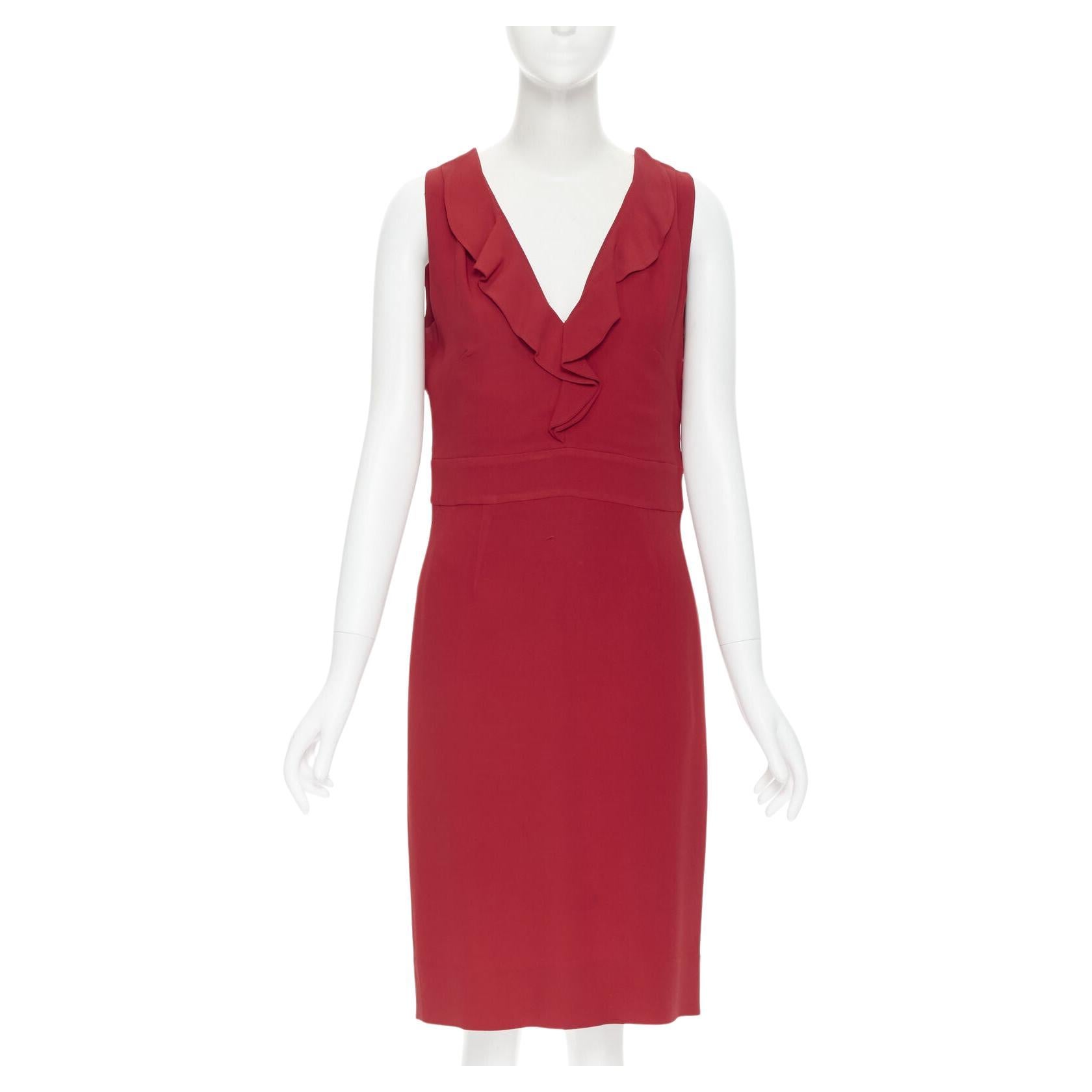 VALENTINO red crepe ruffle plunge neck sheath cocktail dress IT42 M For Sale