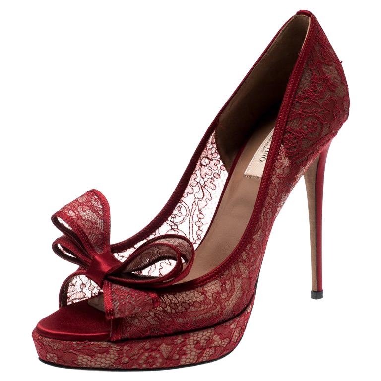 Valentino Red Floral Couture Bow Lace Peep Toe Platform Pumps Size 40 For  Sale at 1stDibs
