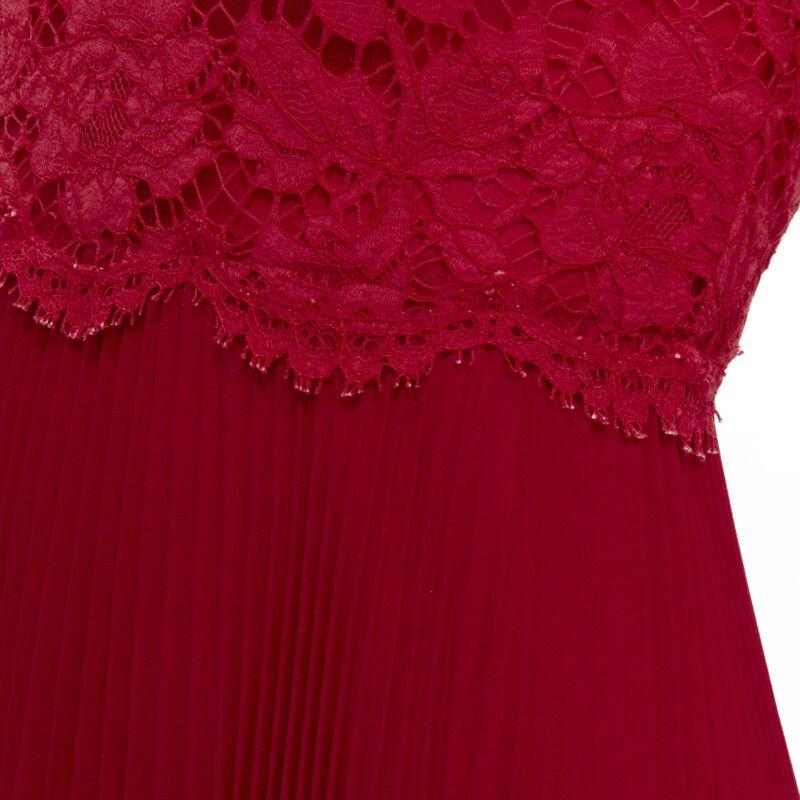 VALENTINO Rotes Cocktailkleid aus geblümter Spitze mit Messerfalten IT38 XS im Angebot 5