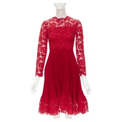 VALENTINO - Robe de cocktail à jupe plissée en dentelle à fleurs rouges IT38 XS