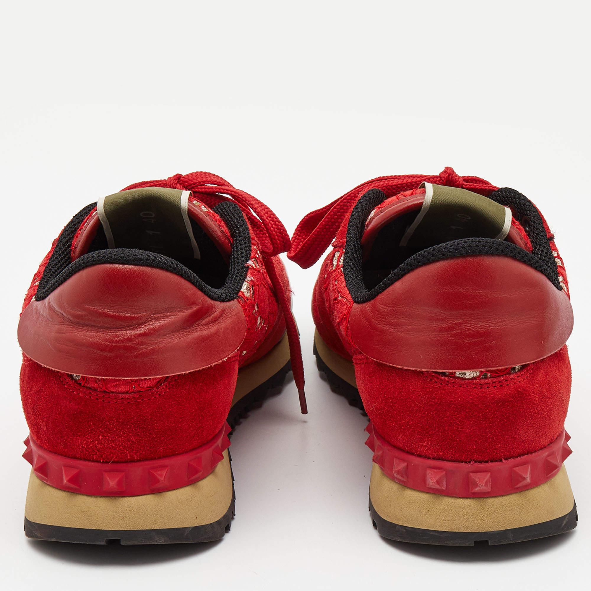 Valentino Red Lace and Suede Rockrunner Low Top Sneakers Size 40 For Sale 2