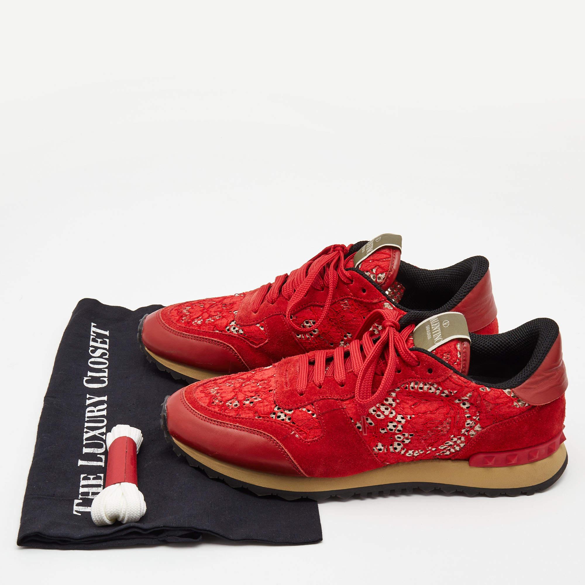 Valentino Red Lace and Suede Rockrunner Low Top Sneakers Size 40 For Sale 5