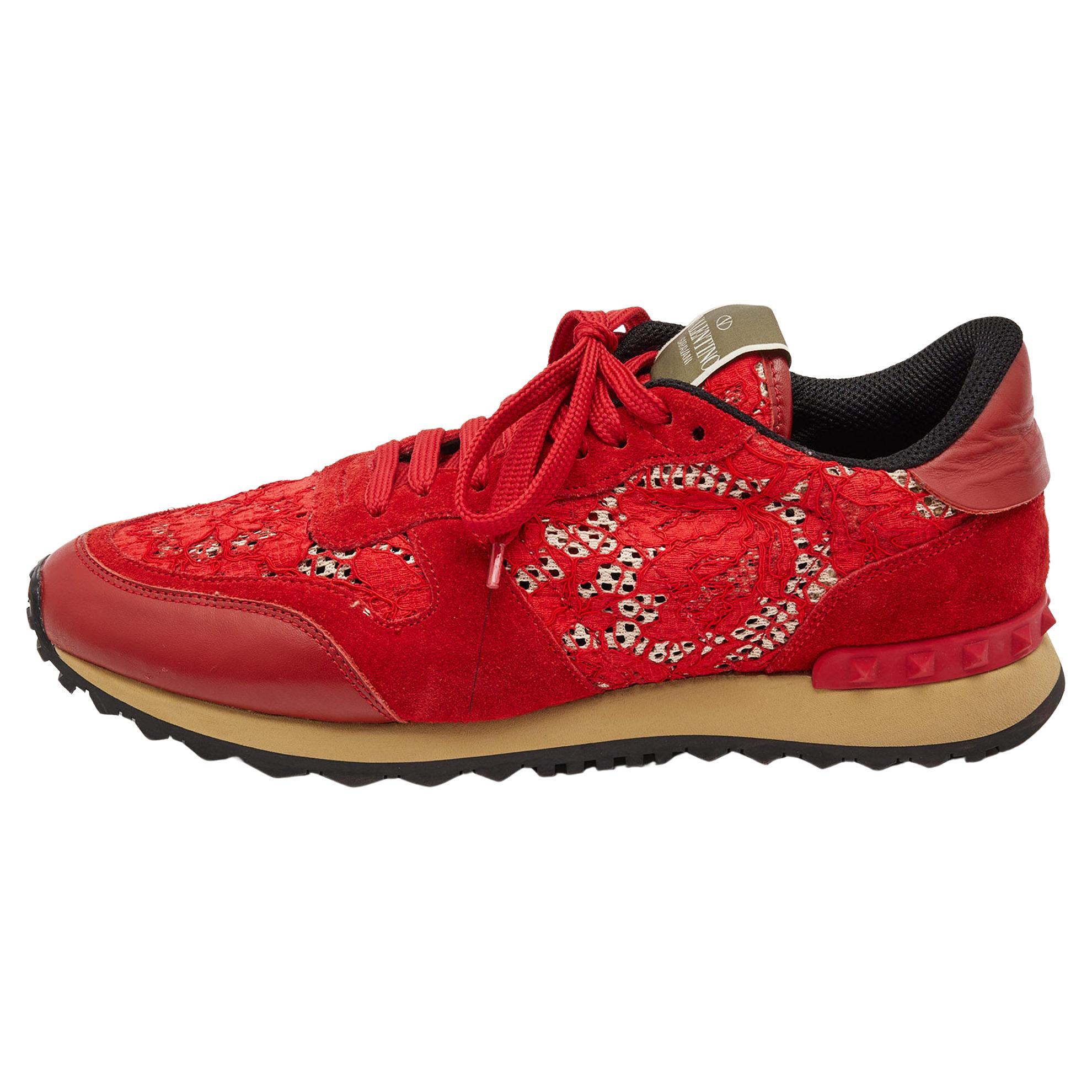 Valentino Red Lace and Suede Rockrunner Low Top Sneakers Size 40 For Sale