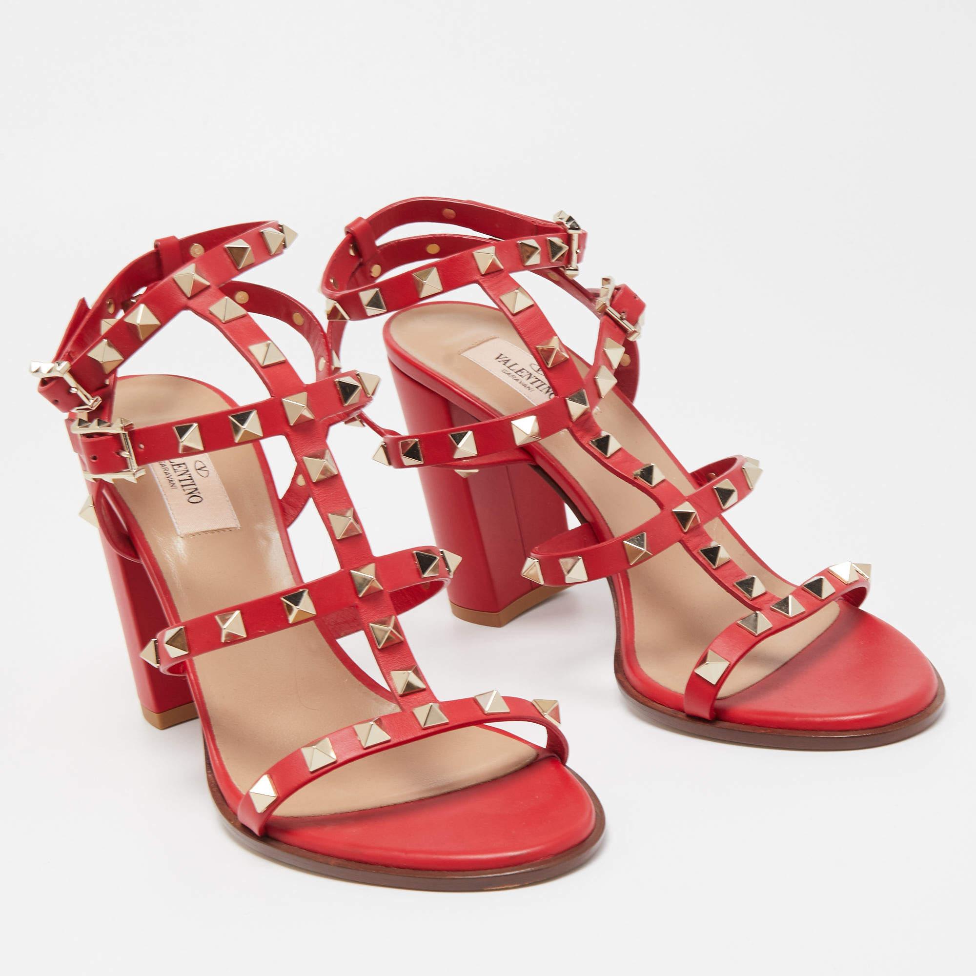 Valentino Red Leather Rockstud Ankle Strap Sandals  In New Condition In Dubai, Al Qouz 2
