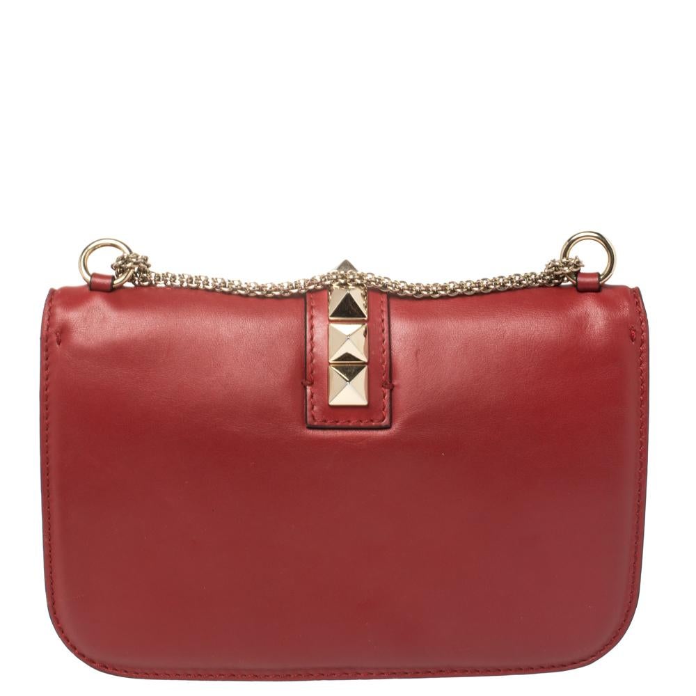Valentino Red Leather Rockstud Medium Glam Lock Flap Bag In Good Condition In Dubai, Al Qouz 2