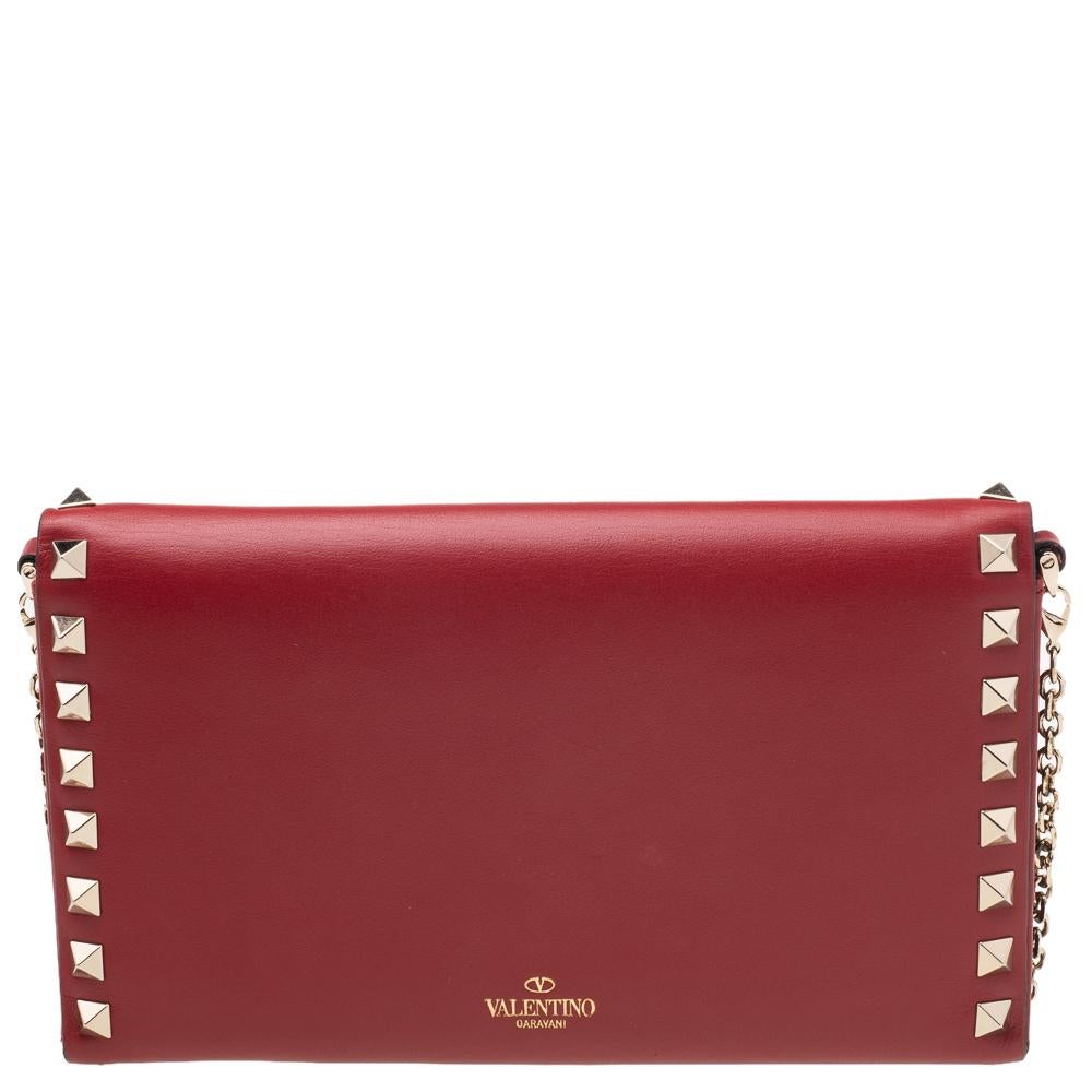 Valentino Red Leather Rockstud Wallet On Chain 4